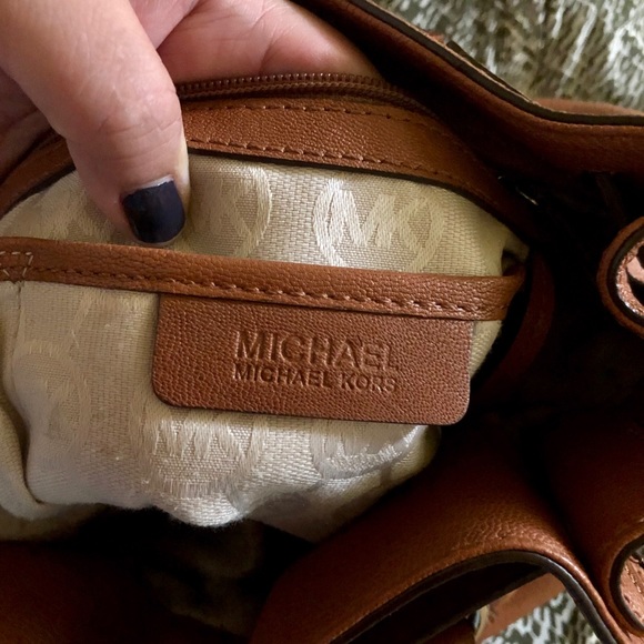 Michael Kors Handbags - Price ✂️✂️🌺MICHAEL KORS🌺